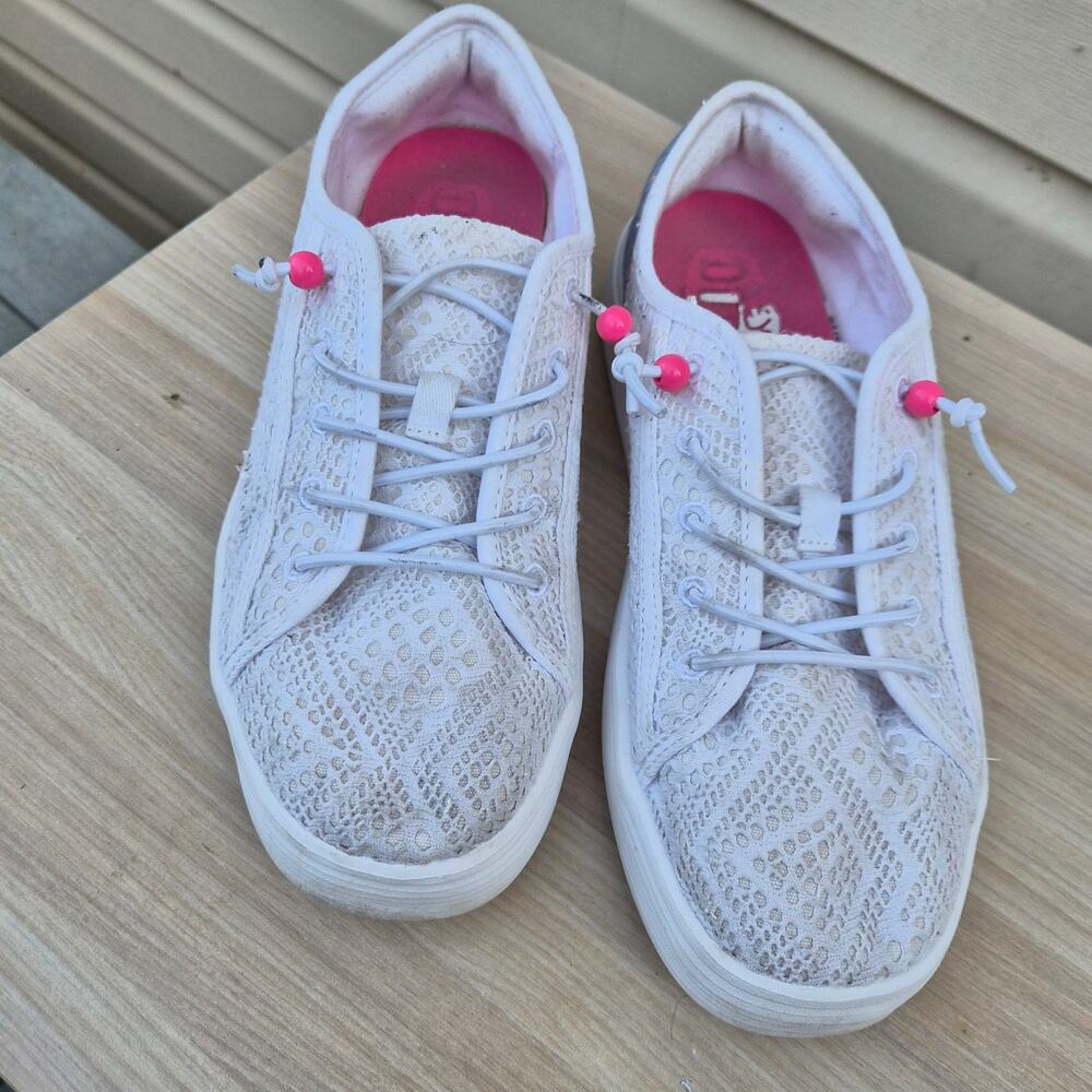 Hey Dude Wendy Crochet Lace Sneakers White/Chambray w/ Pink Accents - Sz 9